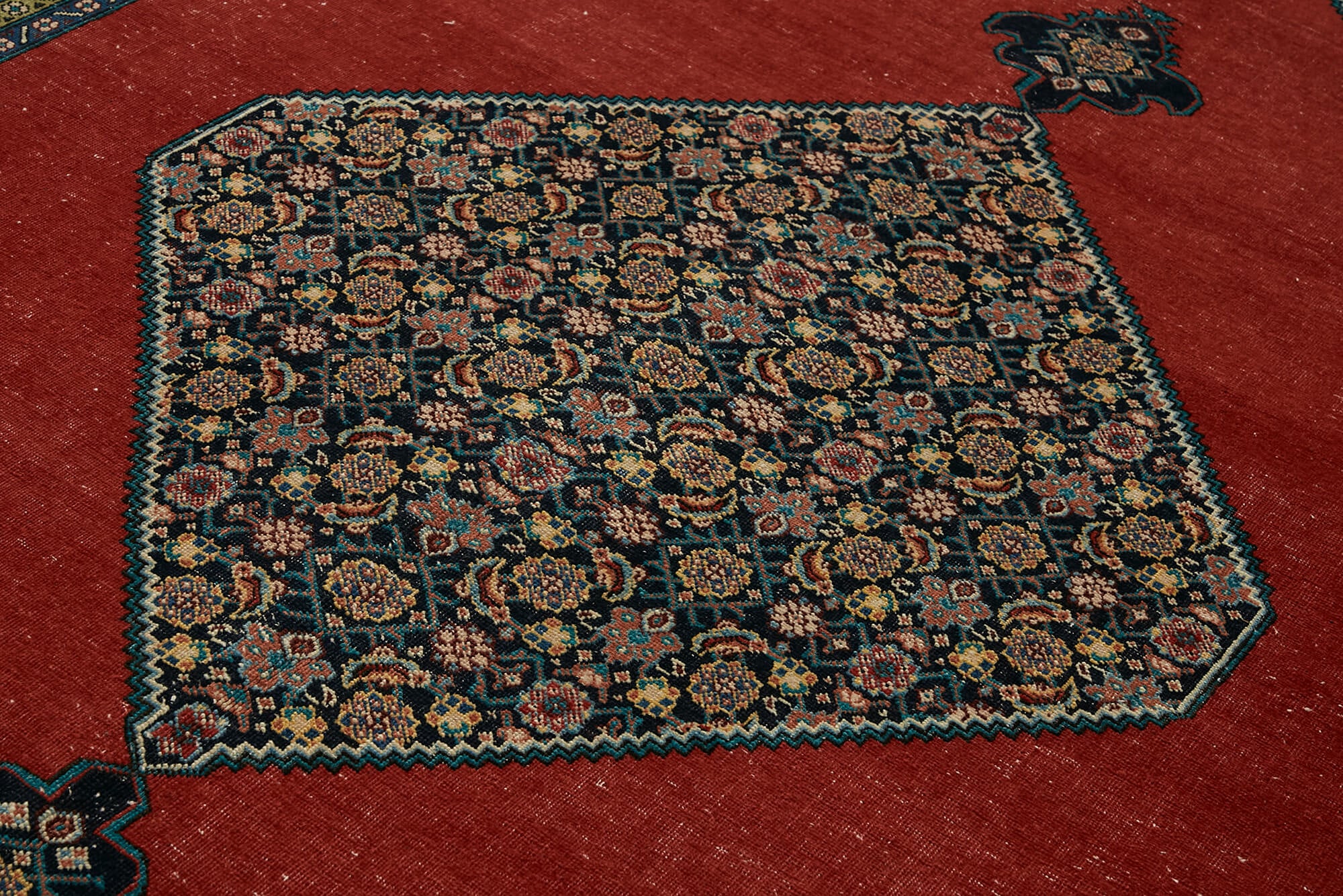 Collection of 7' 1'' x 10' 5'' Handmade Large Area Rug in a gallery layout