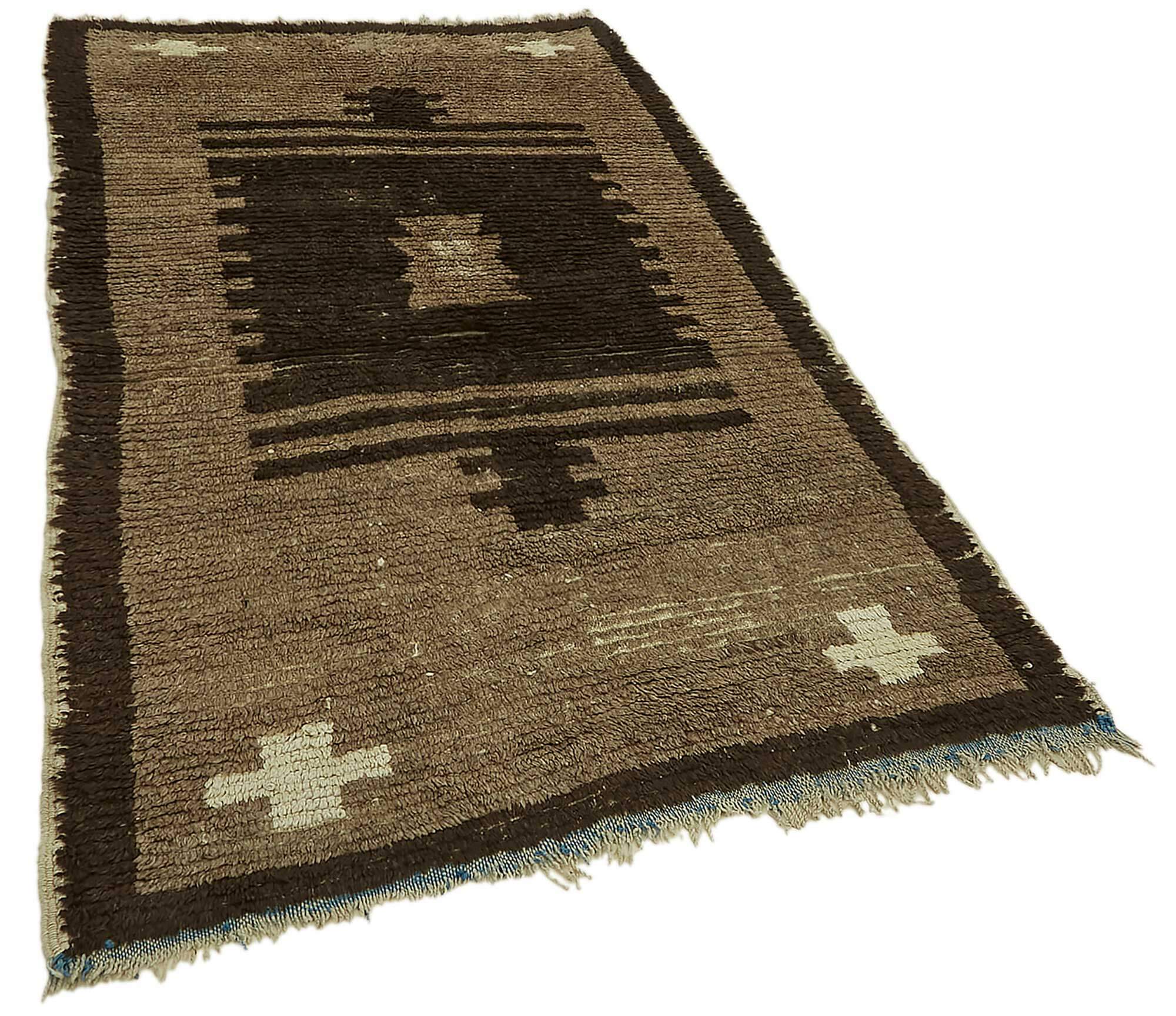 Collection of 3' 11'' x 6' 9'' Vintage Tulu Rug in a gallery layout